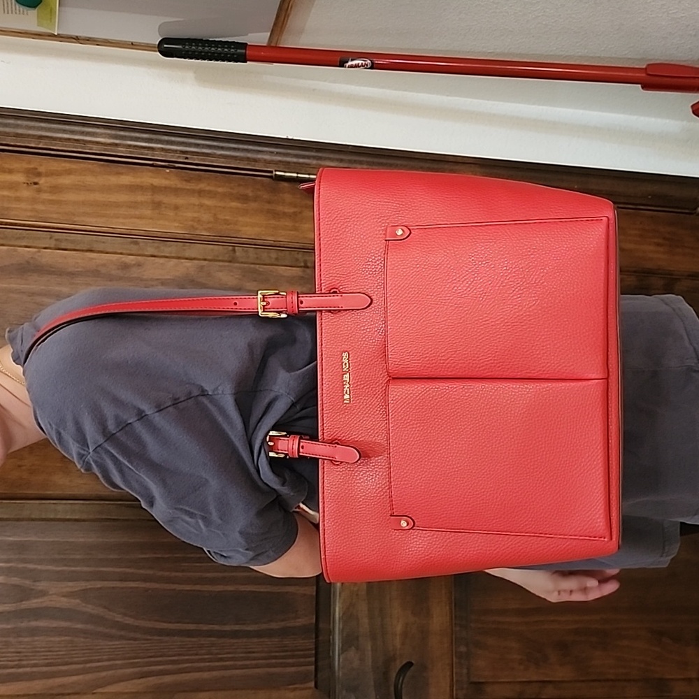 Michael Kors Jet Set Travel Tote
